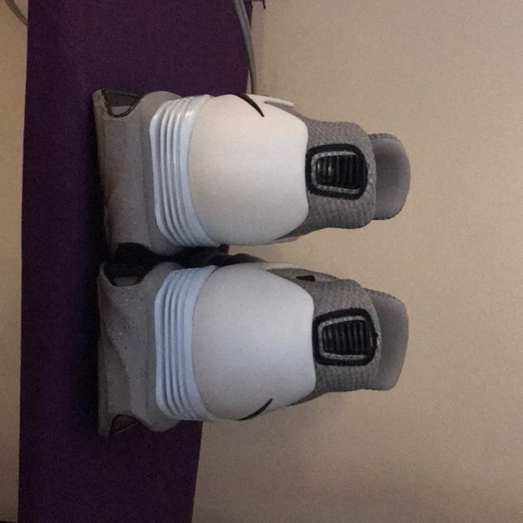 Grey Nike Shox - Picture 2 of 3
